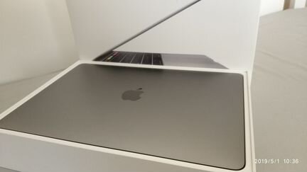 Ноутбук Apple MacBook Pro 13 Touch Bar 2018, 256Гб