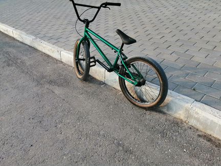 Зелёный BMX