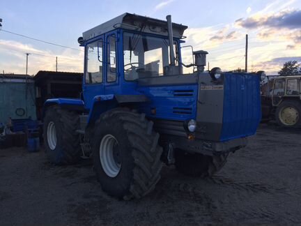 Продам трактор Х Т З 17221
