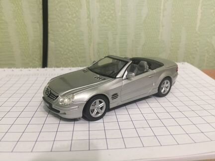 1:43 Mercedes-Benz SL500