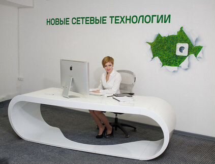 Дизайнерский стол 