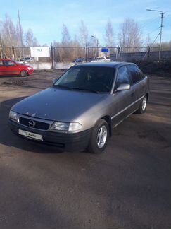 Opel Astra 1.4 МТ, 1996, 285 637 км