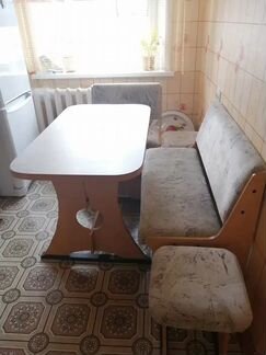 Кухонный уголок и стол