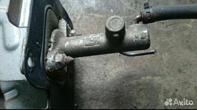 Главный цилиндр сцепления с педалью Шевроле Ланос