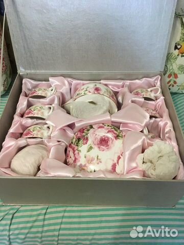 Сервиз чайный, кувшин и стаканы