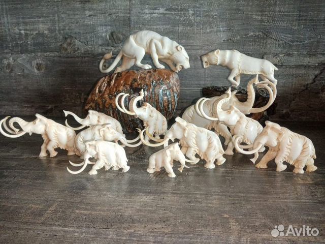 Миниатюра. Сокол. Материал бивень мамонта