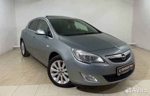 Opel Astra `2011