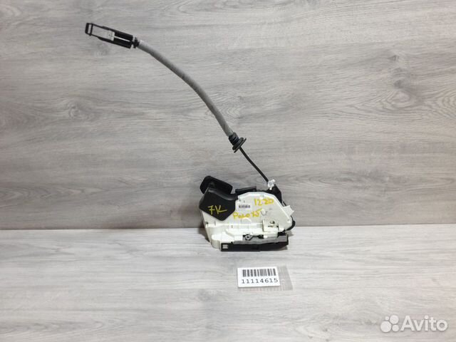 Замок двери передней правой Volkswagen Polo 2009-2