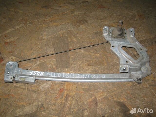 Стеклоподъемник задний левый Audi 80 B3