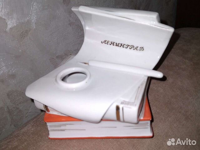 Фарфоровая статуэтка/чернильница лфз