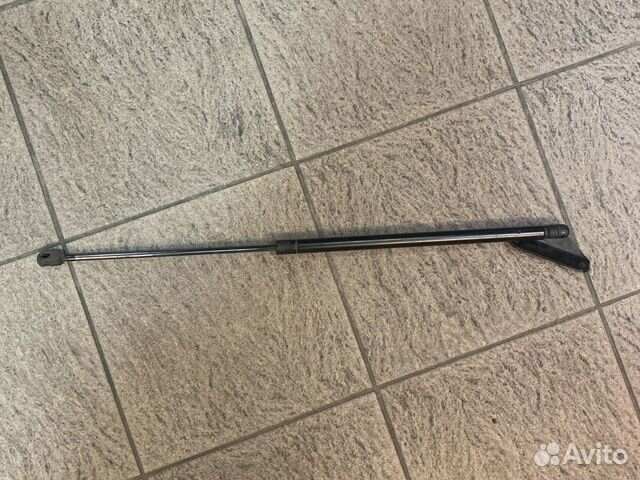 Амортизатор крышки багажника mercedes ML320