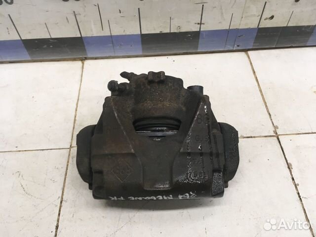 Суппорт передний правый Megane III 2009-2016