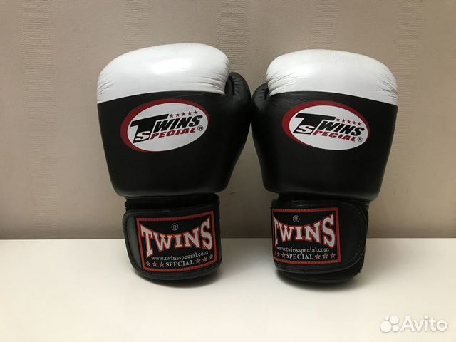 Боксерские перчатки Twins Special