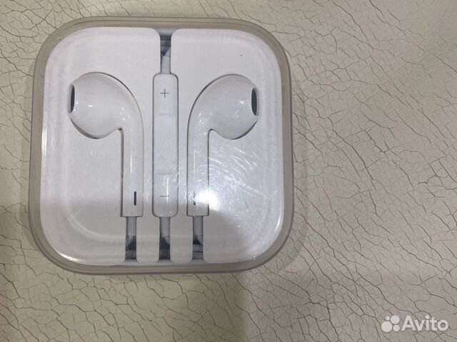 Наушники с проводом