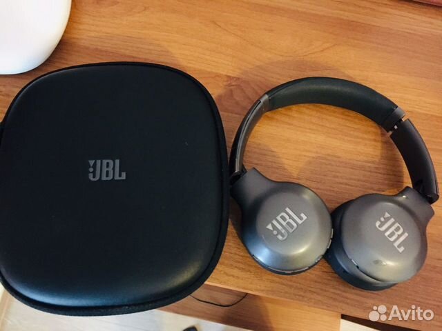 Беспроводные наушники JBL everest 310 GA