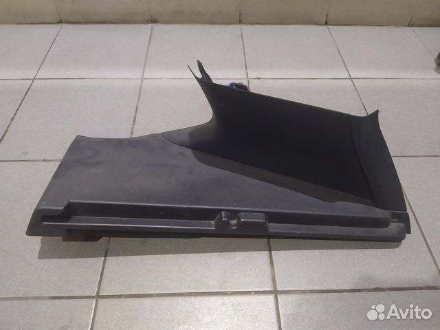 Упоры полки багажника. Рено дастер