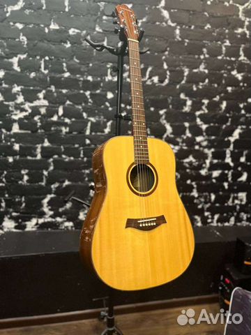 Гитара акустическая с чехлом