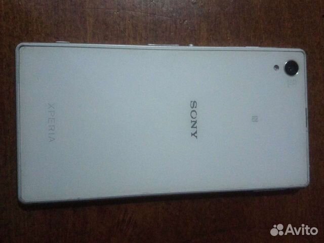 Телефон Sony Xperia Zet 1