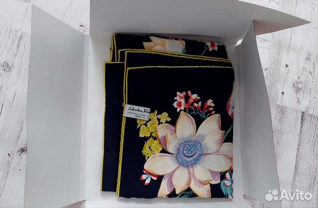 Шелковый платок Salvatore Ferragamo