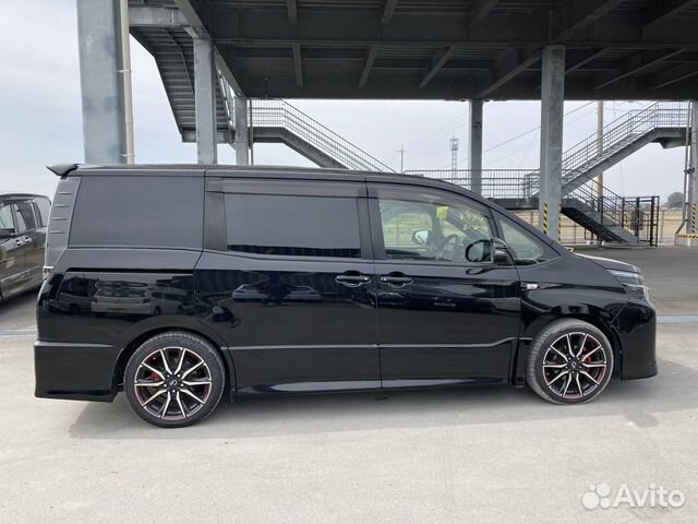 Toyota Voxy 2.0 CVT, 2018, 117 000 км