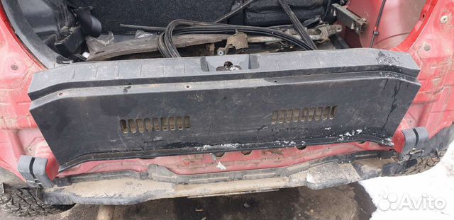 Накладка задней панели Nissan note E11 2006