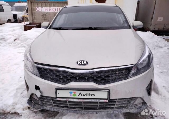 Kia Rio 1.6 AT, 2020, битый, 67 000 км