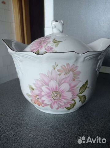 Фарфоровая супница