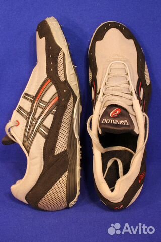 Беговая обувь asics с металлическими шипами лот1о4