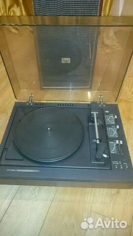 Проигрывать виниловых пластинок