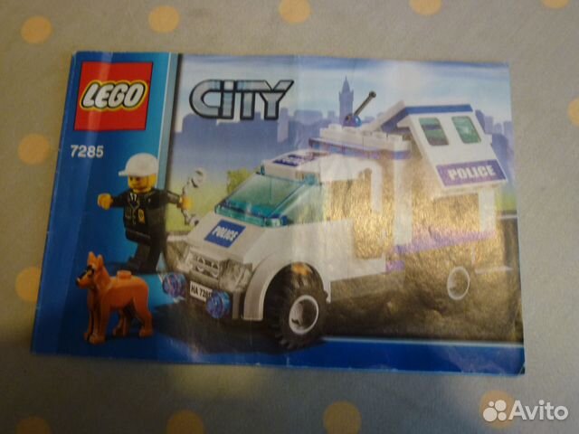 Lego City Полицейский наряд и служебная собака Lego City Полицейский наряд и служебная собака