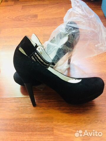 Туфли размер38, замшевые на высоком каблуке, новые