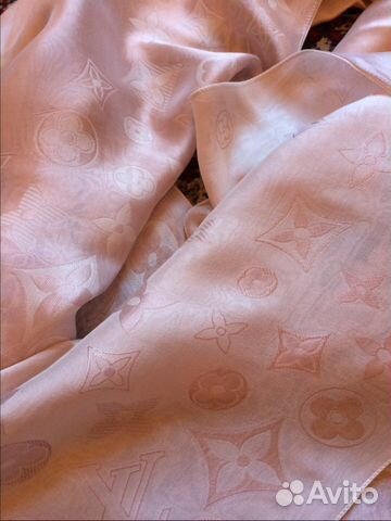 Шарф Louis Vuitton. Шелк. Новый. Оригинал Шарф Louis Vuitton. Шелк. Новый. Оригинал