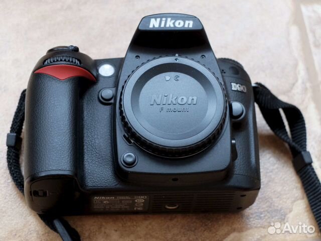 Nikon D90