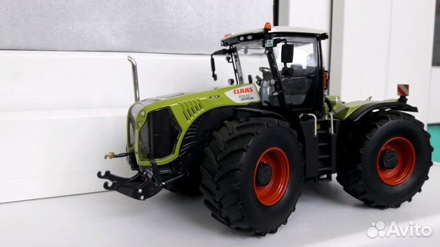 Трактор claas xerion 5000 (wiking 1/32)