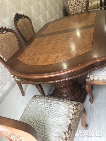Продам стол и 6 стульев