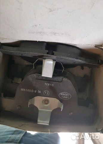 Передние тормозные колодки на range rover III 2002 Передние тормозные колодки на range rover III 2002