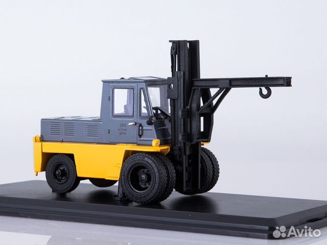 Львовский автопогрузчик ап-4014 Львовский автопогрузчик ап-4014