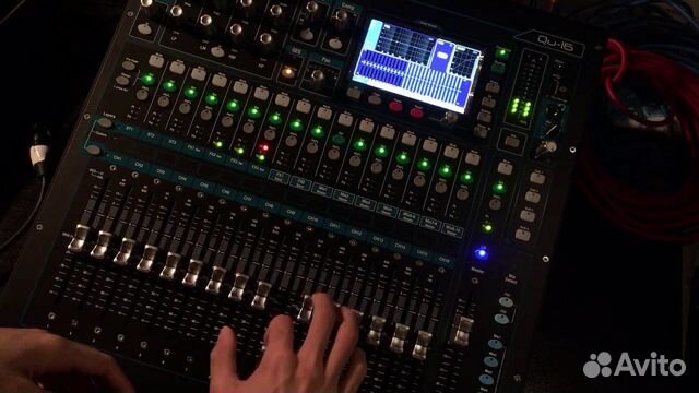 Микшер Allen&Heath QU-16C + ноутбук в подарок Микшер Allen&Heath QU-16C + ноутбук в подарок