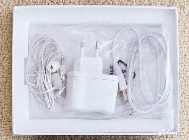 Наушники и Зарядка для Wexler E5001