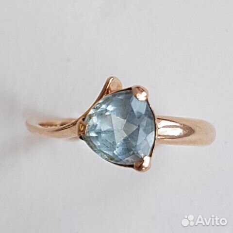 Кольцо золотое 585 пробы с камнем