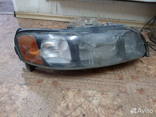 Volvo S60 2000-2004 Американка правая фара