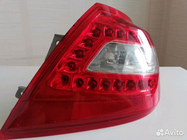 Задний правый фонарь Nissan Теаna j32 оригинал