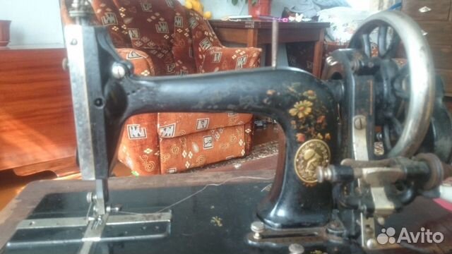 Старинная швейная машинка 19 век