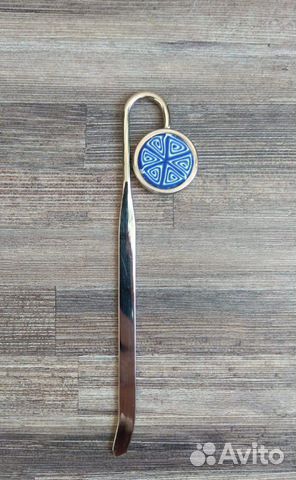 Металлическая закладка для книг, декорированная