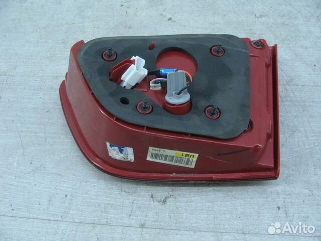 Фонарь задний левый внутренний Kia Sorento