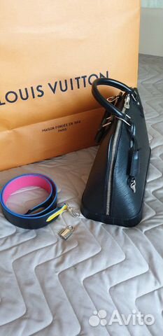 Нова сумка Louis Vuitton Alma PM Epi Нова сумка Louis Vuitton Alma PM Epi