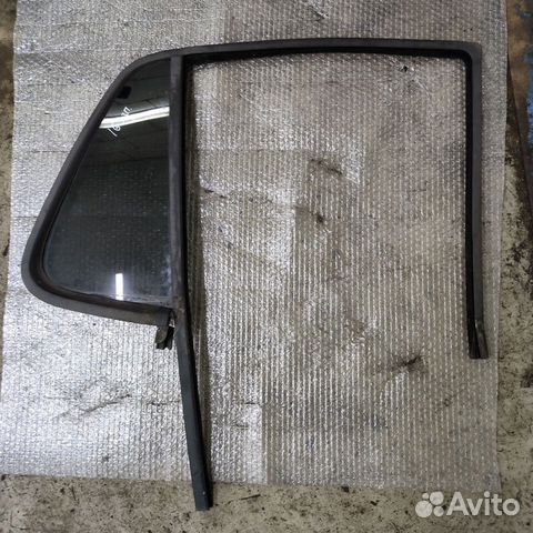 Форточка двери задняя правая Мерседес мл 163