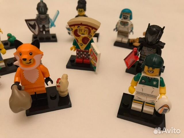 Lego серия 19 минифигурки новые