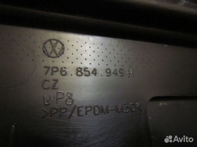 Накладка(молдинг) задней левой двери VW Touareg