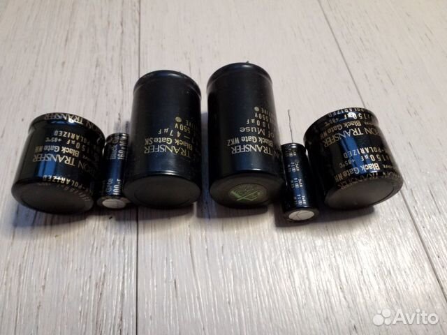 Black gate wkz. Elna cerafine. конденсаторы cerafine. конденсатор 50 в 10000 мкф elna cerafine. конденсатор черный с золотым.